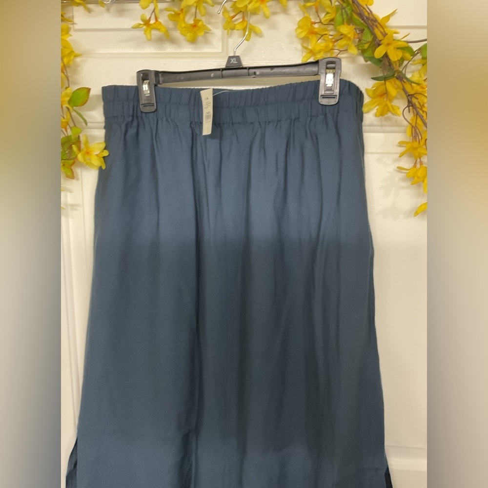 LOFT. Elegant Navy Blue Women's Skirt. SIZE L - Picture 6 of 11